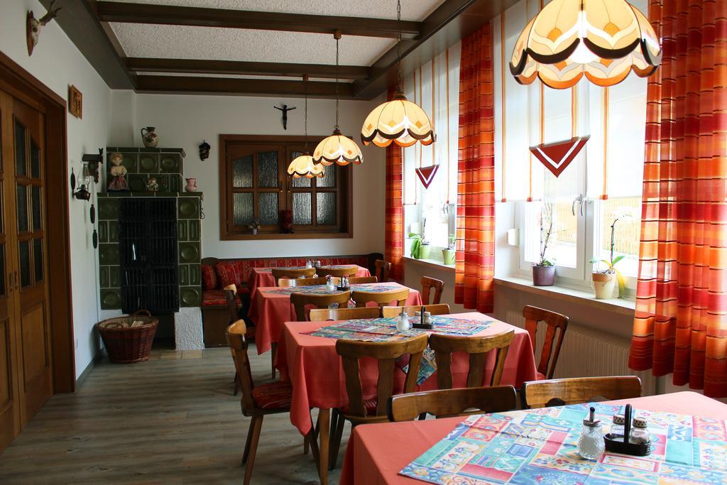 Zum Schwarzen Baeren Vohenstrauss Exterior foto