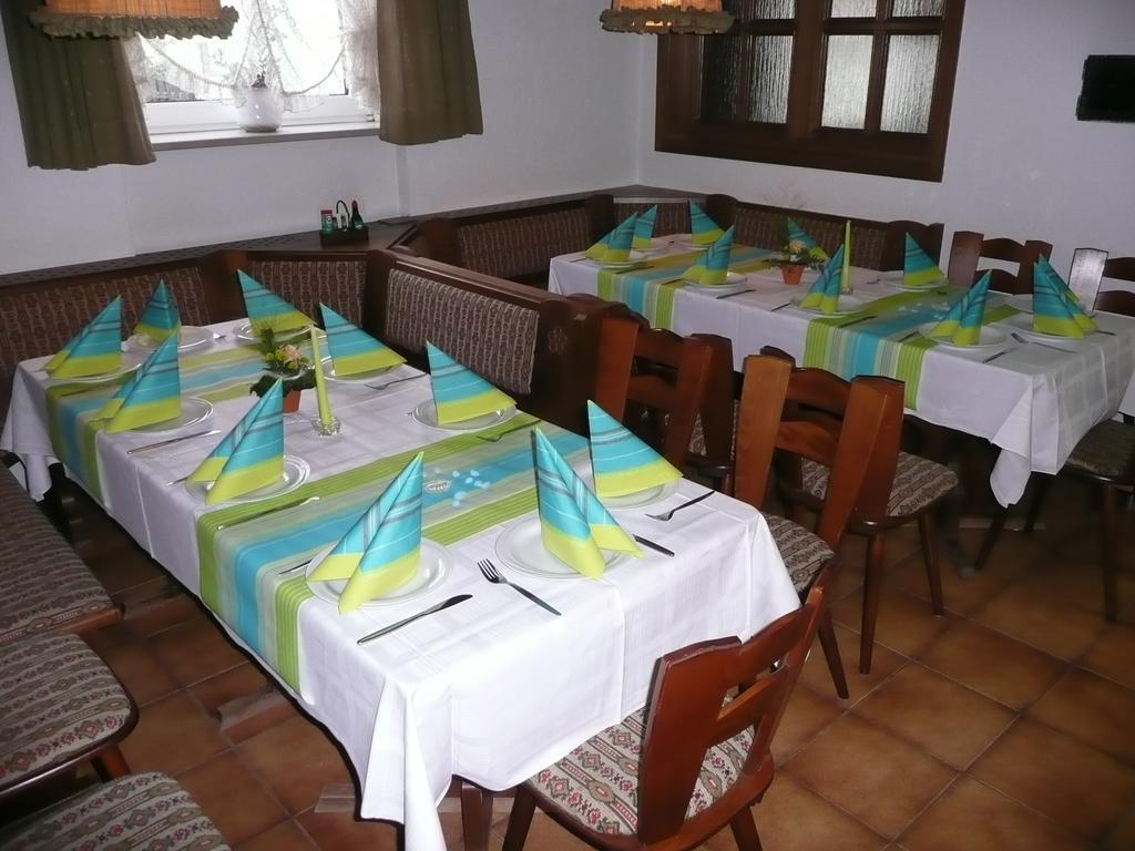 Zum Schwarzen Baeren Vohenstrauss Exterior foto
